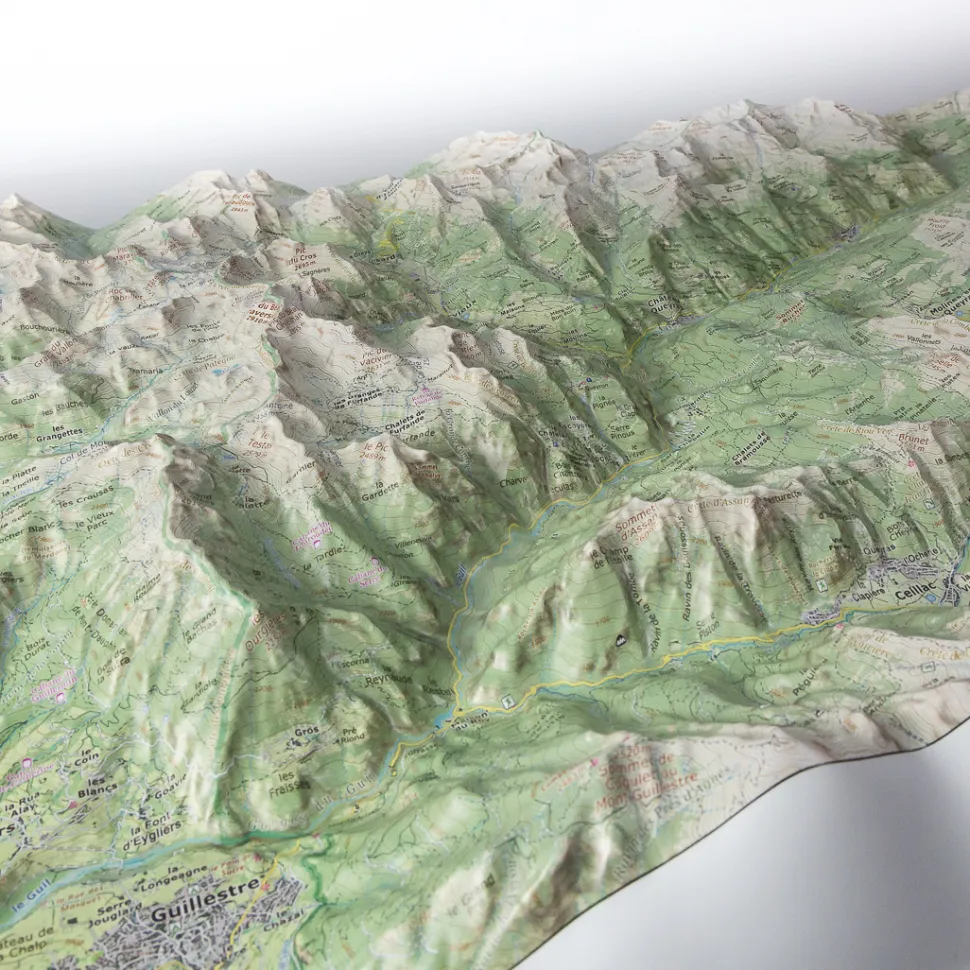 Le Queyras - Equipement Outdoor | Deniveles Editions